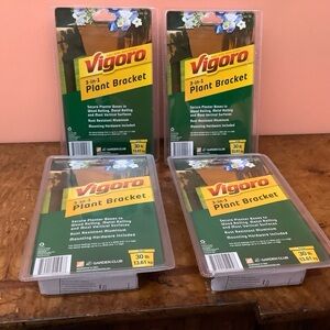 Set of 4 Vigoro 3-in-1 Metal Plant Bracket Holds 30lb includes Hardware